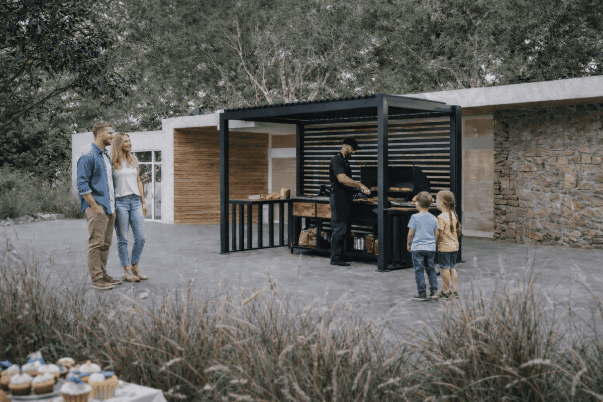 Grillpergola. Bakvägg